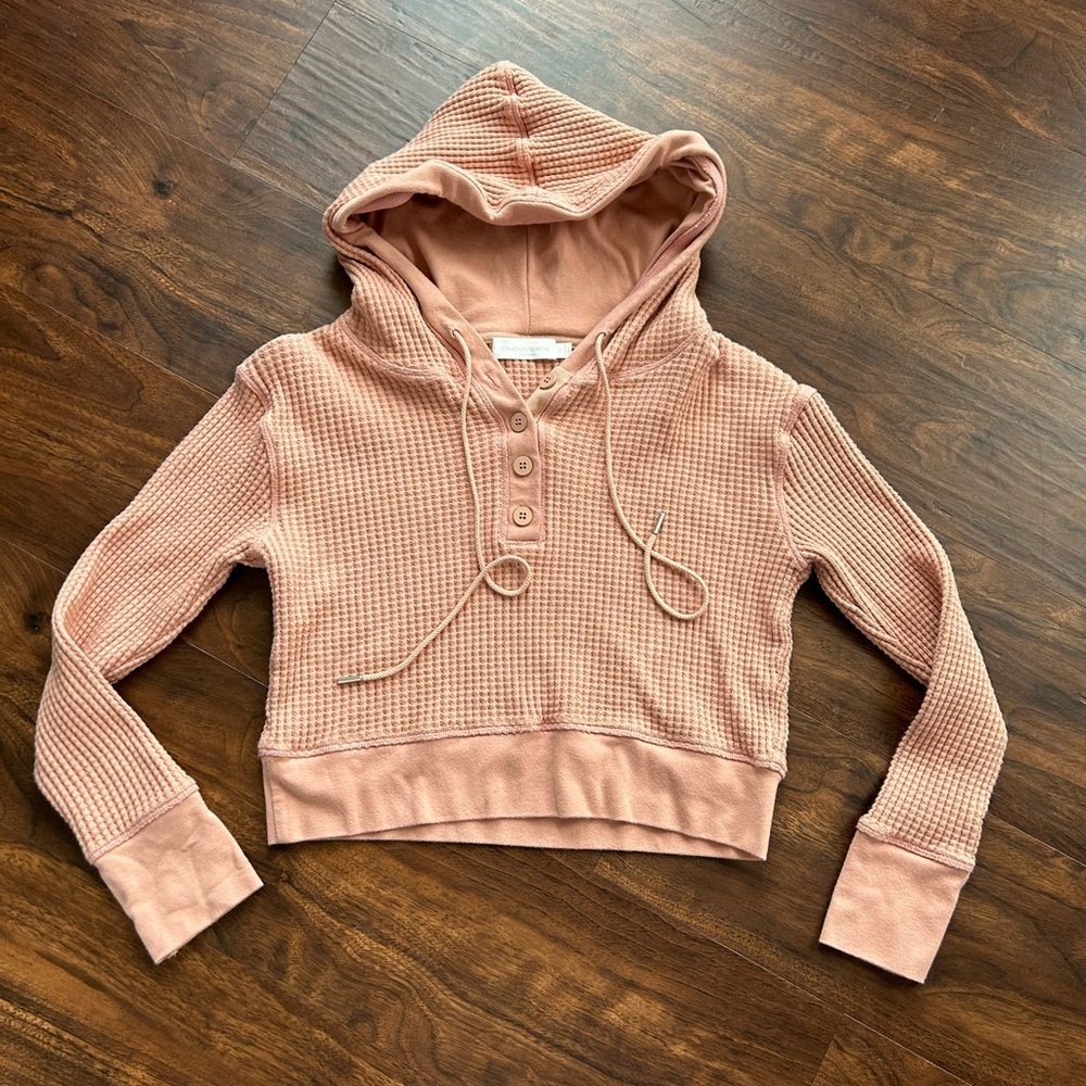 Jonathan Simkhai Standard Everly Waffle Hoodie Chai
Size XS